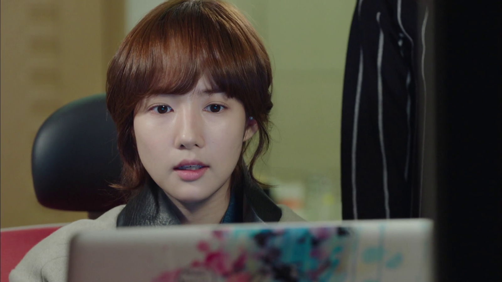 Healer (Season 1) [Hindi ORG. Dubbed] Complete K-Drama WEB Series 720p | 1080p Screenshot