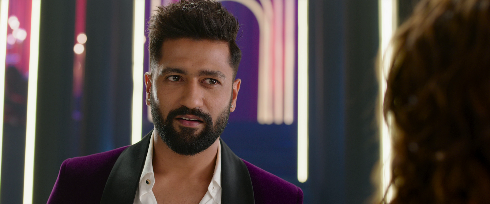 Bad Newz (2024) WEB-DL {Hindi DD5.1} Movie 480p | 720p | 1080p Screenshot