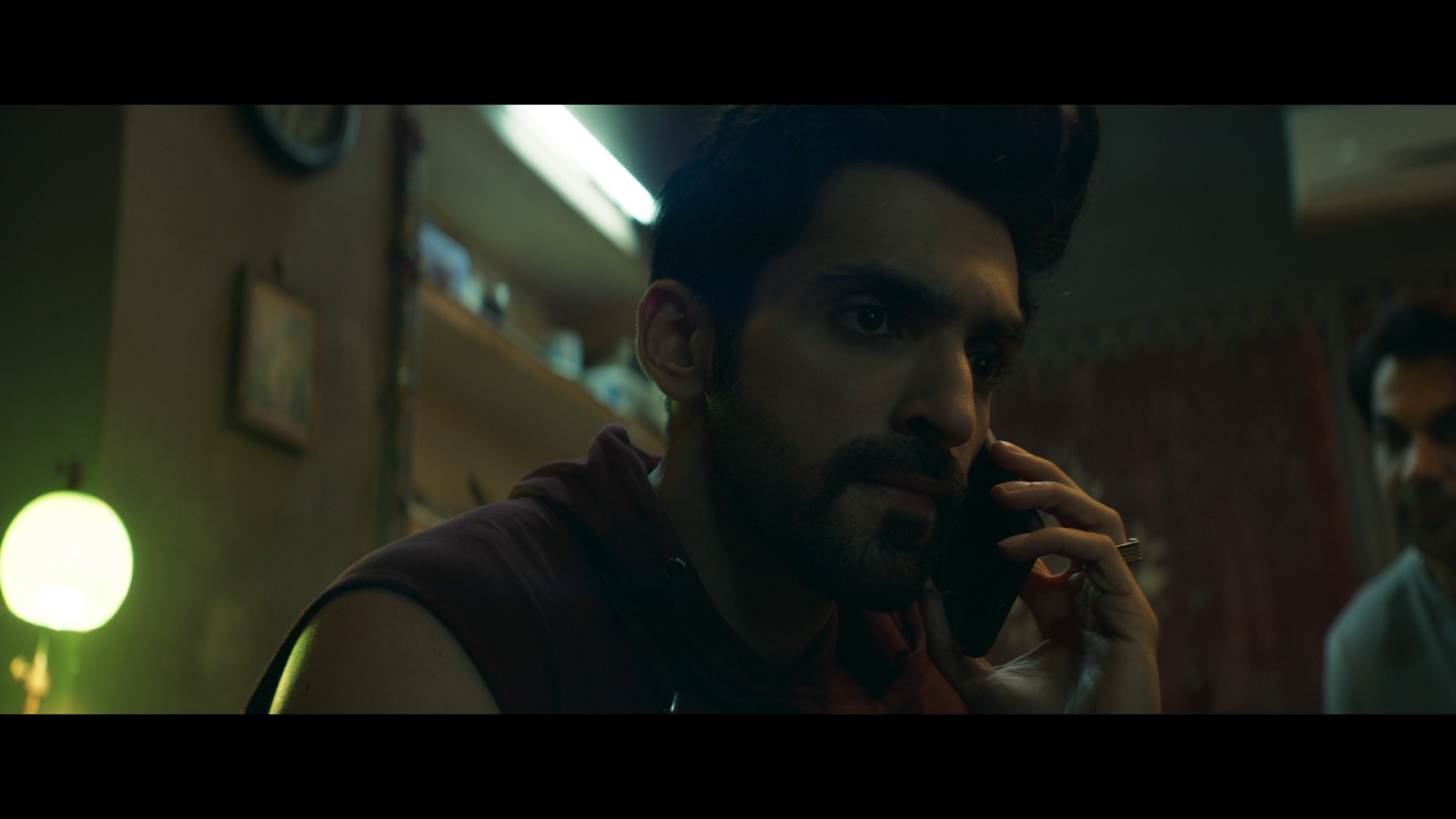 Mr. & Mrs. Mahi (2024) Hindi DDP5.1 Netflix WEB-DL Screenshot