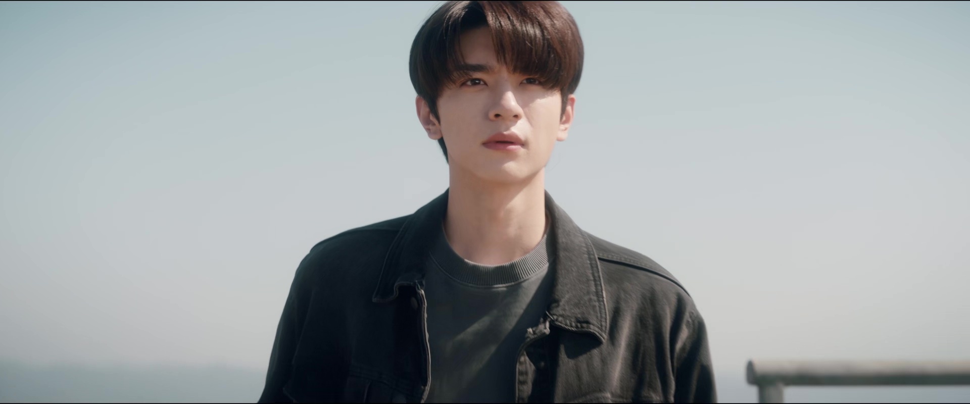 Derailment (2023) Season 1 [Hindi ORG. Dubbed] Complete C-Drama WEB Series 720p | 1080p Screenshot