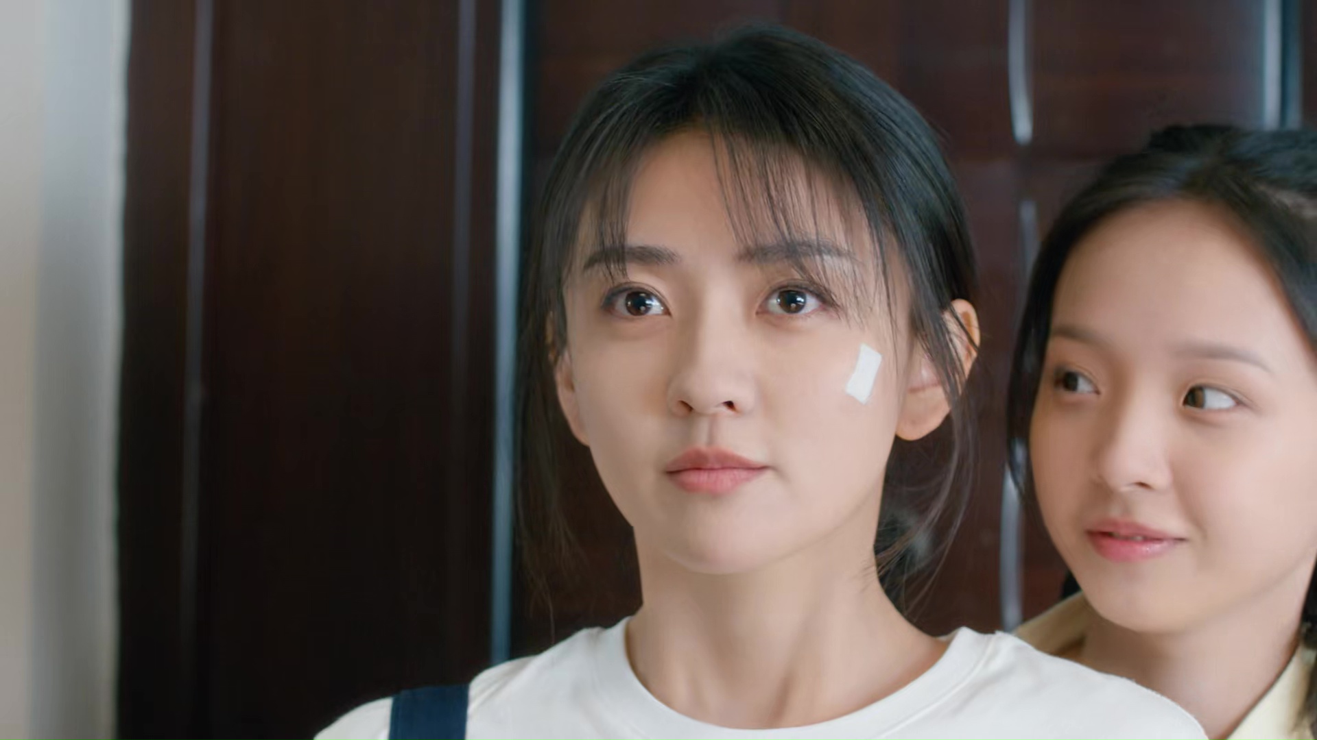 The White Olive Tree (2025) Season 1 [Hindi ORG. Dubbed] C-Drama WEB Series 720p | 1080p Screenshot