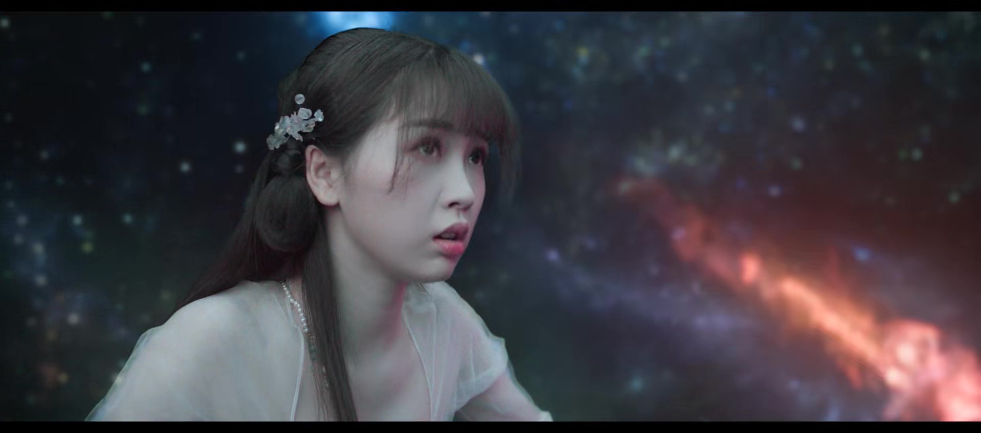 Love Between Fairy and Devil (2022) Season 1 [Hindi ORG. Dubbed] Complete C-Drama WEB Series 720p | 1080p WEB-DL Screenshot
