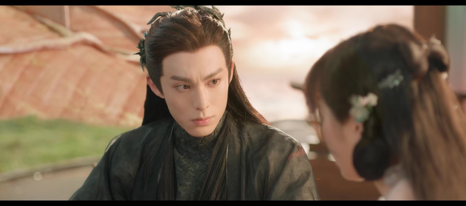 Love Between Fairy and Devil (2022) Season 1 [Hindi ORG. Dubbed] Complete C-Drama WEB Series 720p | 1080p WEB-DL Screenshot