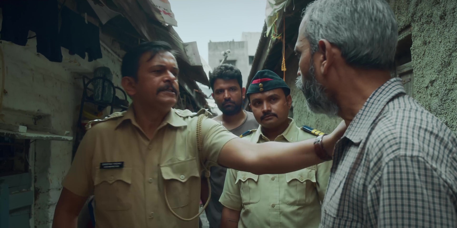 Paro Pinaki Ki Kahani (2026) WEB-DL Hindi Full Movie Screenshot