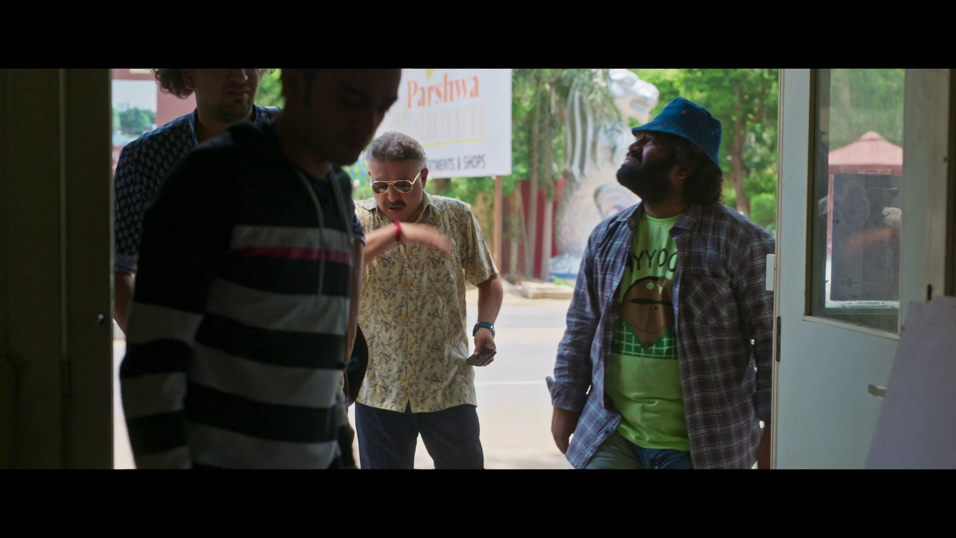 Karkhanu (2024) WEB-DL {Gujarati DD2.0} Full Movie Screenshot