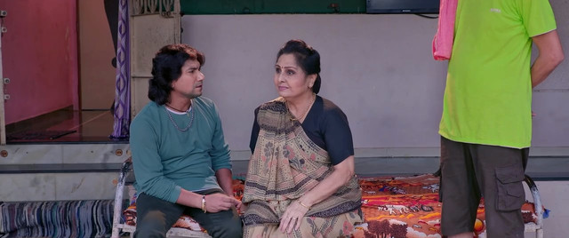 Kon Parka Kon Potana (2022) WEB-DL Gujarati Full Movie Screenshot
